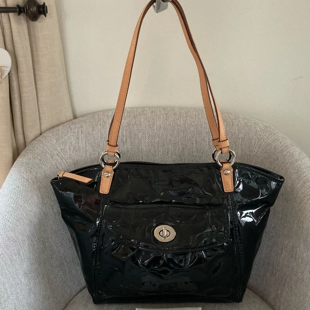 Coach Patten Vechetta Leather Shoulder Bag